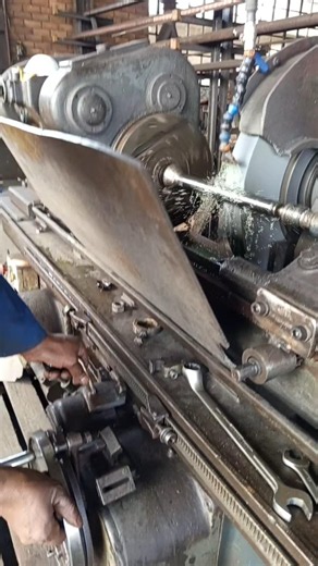 HOW THE GRADUATION ON DRUM WORWS USING ABRASIVE GRINDING MATCHINE IN MECHANICAL WORKSHOP (CHROMING)