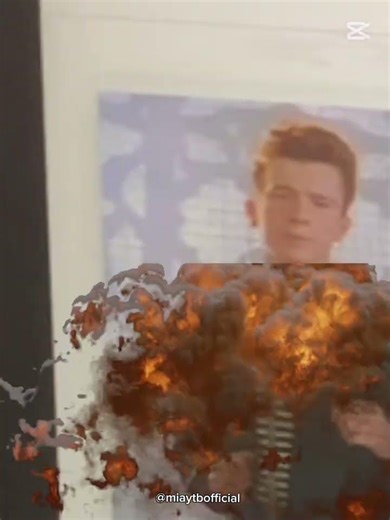 Got rickrolled by my own computer 😩#short #rickroll #internet #roblox #edit