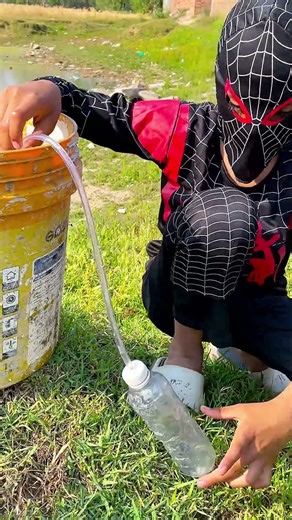 So cool! Bottle and Pipe DIY Hack in everyday life.