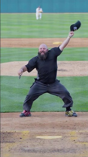 Savannah Bananas Dancing Umpire