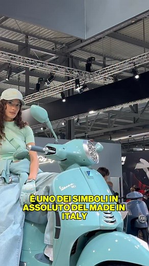 Ottant’anni e non sentirli! La vespa è uno dei più importanti simboli del made in Italy e a #Eicma festeggia l’importantissimo compleanno… così @gazzettadellosport #GazzettaMotori #vespa #vespa80 #madeinitaly | Gazzetta Motori