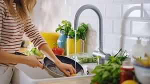 How to Wash Dishes: By Hand or By Dishwasher - AppliancePartsPros Blog