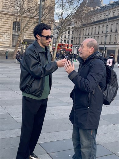 l'argent c'est comme les cours de philosophie, on pense comprendre mais en réalité on comprend rien..#bonheur #argent #tgm