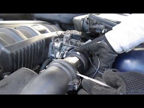 E39 Upper Intake Boot Install - 1997 BMW 528i M52 engine