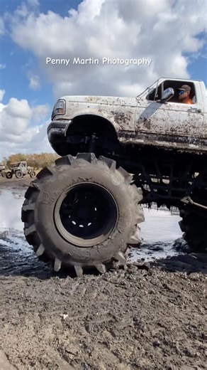 Mega Trucks headed to the Deep Mud Pits #offroad #mudbog #mudslinging