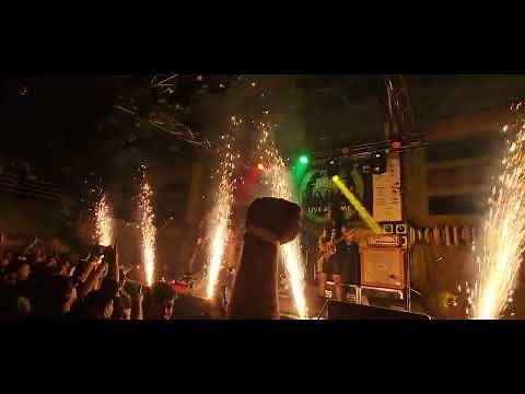 K Pais Nepali Kera - The Shadows 'Nepal' live in Chitwan.