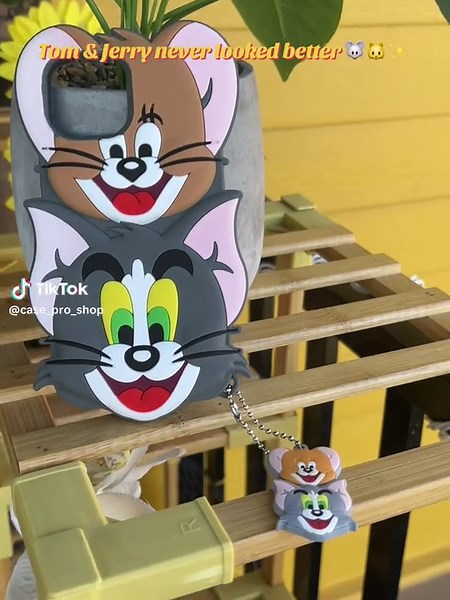 Tom & Jerry Silicone Case: Stylish Protection for Your Phone