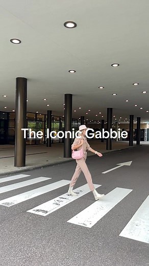 The Gabbie crossbody = the perfect travel bag 🚗 #travel #kipling #onthego