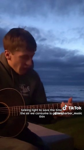 Descubre 'Lighthouse' de Sam Barber: La Nueva Canción