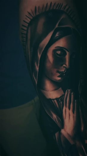 New beginnings & New Blessings 🙏 Beyond Thankful to had the best do her thing @Esmeralda | TattooArtist #virgenmary #tattoo #houstontattooartist #blackandgreytattoo