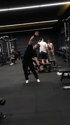 calisthenics exercices en salle de sport #pourtoi #fyp #sports | calisthenics