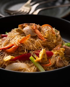 110K views · 3.1K reactions | Thai Stir-fried Glass Noodles. If you love Thai noodles...you'll love this one! | Marion Cooks Asian Food Classics | Facebook