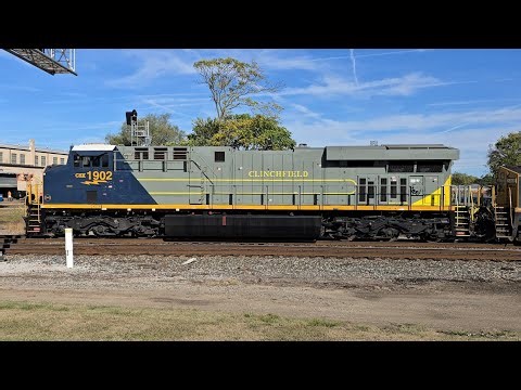 CSX 1902 Clinchfield Heritage Leads I007 at Terre Haute, IN - Oct 17, 2025