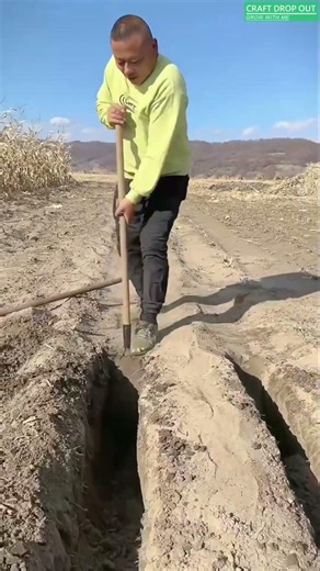 🌱⛏️ Cutting Deep Field Trenches with a Slim Blade Spade