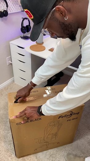 Unboxing the New FelixKing Ergonomic Chair | Kerdom Office Chair Review