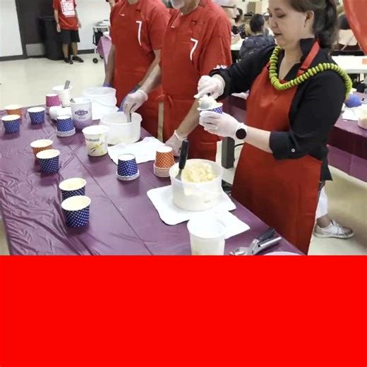 Thank you to U.S. Representative Jill Tokuda for serving ice cream and information on #SocialSecurity as AARP Hawai`i celebrates the program's 90th anniversary. To learn more about AARP's fight to protect Social Security go to http://aarp.org/social-security?cmp=SNO-FB-HI&socialid=17829236672 | AARP Hawaii