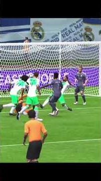 #football #goat #realmadrid vinicius Jr dribble over the defence and goes to chip goal