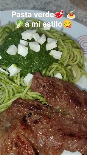 ESPAGUETI VERDE | Peruvian Green Pasta 🍝🥩#TallarinesVerdes #GreenPasta #Shorts #Receta #Beef #Food