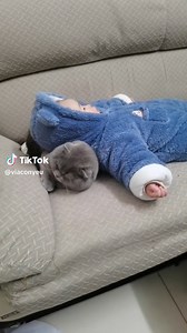 ITU BUKAN BANTAL DIK OII😂😂😂 | Cat N Friend