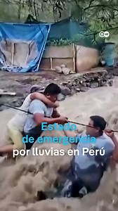 La temporada de lluvias en Perú ha causado desbordes de ríos, derrumbes, deslizamientos y aludes. Según el Instituto Nacional de Defensa Civil, desde diciembre las inundaciones y los desbordamientos de ríos han dejado al menos 47 muertos y más de 8.000 damnificados. | DW Español