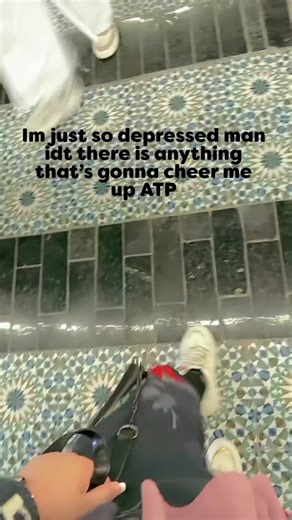 POV: Your only comfort is creating🫠✨ #foryoupagee #handmadeart #viralmyvideo #creatorsearchinginsight #arttherapy