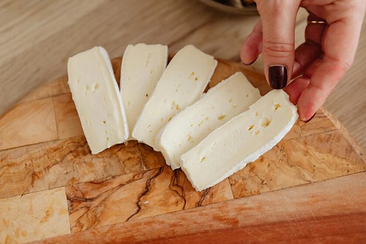 Queso camembert: origen, elaboración, propiedades y usos en la cocina de uno de los grandes quesos franceses