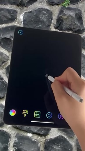 Create your own neon spinner designs.