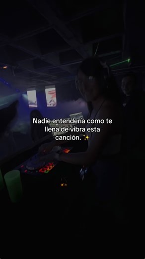 Jaquelline Cov on Instagram: "Les presento a Dj Coov! ❤️🎧 . . . . . . #fyp #virałreel #parati #music #song"
