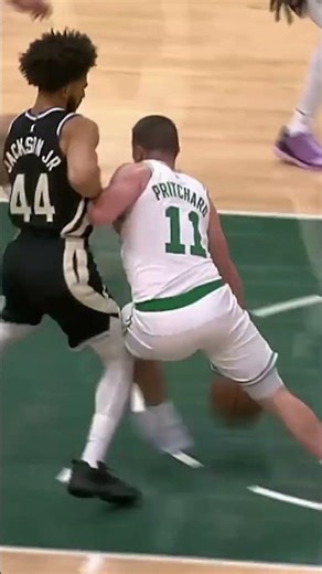 ONE BEATING AFTER ANOTHER! #nba #basketball #baloncesto