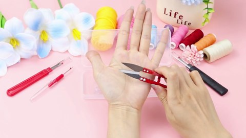 FIVEIZERO Seam Rippers for Sewing – 2 Big and 2 Small Stitch Remover Tools, Thread Ripper, Embroidery Removal Tool with Thread Snips