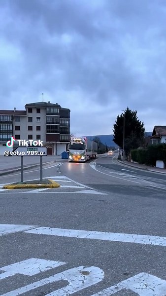 👑👑 (@volvo.909.o)’s videos with original sound - ʙᴇsᴛᴍᴇᴅɪᴀᴜᴢ🎶