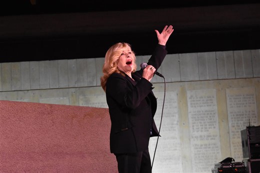 Lisieux : Nicoletta viendra chanter dans la cathédrale