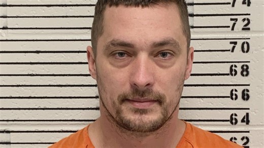 Jesse Calhoun, charged with murder of 3 Oregon women, pleads not guilty