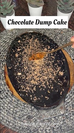 Chocolate Dump Cake Recipe | Eggless Microwave Chocolate Cake in Just 5 Minutes
