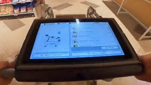 Chariot intelligent, scanner de pied... les innovations de la grande distribution pour attirer les clients