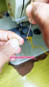 1K views · 792 reactions | easy way to change the thread on a hand sewing needle #sewing #fblifestyle #diyproject #giftideas | Griya Jahit Santi | Facebook