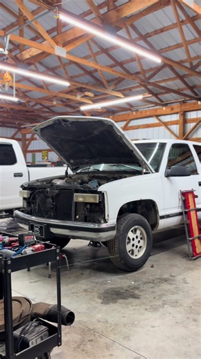 Get that rust spot out my fender #fyp #fypシ #K1500 #gmcsierra #imbroke