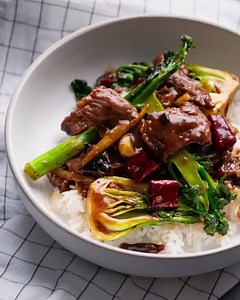 My ultimate super easy Beef & Broccoli with THE BEST stir-fry sauce!💥👊 Get the recipe: https://www.marionskitchen.com/ultimate-beef-broccoli/ | Marion Grasby