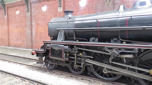 亨利的原型车——LMS Stanier Class 5（俗称Black 5）