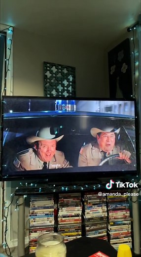 Six Pack (1982) starring Kenny Rogers, Diane Lane, Barry Corbin and Anthony Michael Hall #80smovies #sixpack #dogswhowatchtv #fyp #kennyrogers #dianelane #barrycorbin #anthonymichaelhall