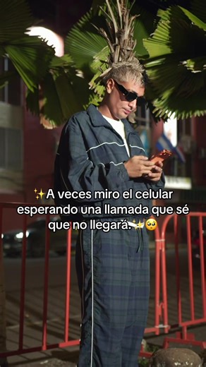 Cargando Recuerdos: La Nostalgia de una Llamada Perdida