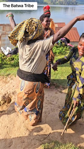 Experience the Vibrant Batwa Tribe Dance