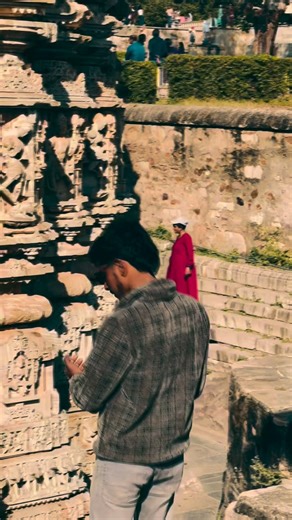 Aditya Pokharkar on Instagram: "Ye jawani fhir na milegi 🚫 . . #insta #instamood #instagram #viral #trending #explore #pahilyanajretilpremseries💞"