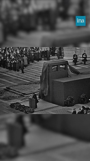 🗣️"Entre ici Jean Moulin avec ton terrible cortège !" ⏪19 décembre 1964. Les cendres du résistant Jean Moulin entrent au Panthéon. Le ministre des Affaires culturelles, André Malraux, déclame un éloge funèbre qui va rester dans l'histoire. | INA