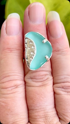 80 reactions | Did you notice the amazing texture on this ring? Do...