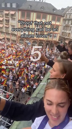 Creating the Perfect Album Cover with CapCut