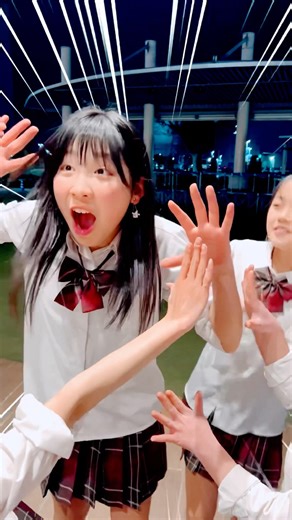 てけてけてけですか？ / 踊ってみた / みんなのリズム天国 / #レスラー会見 #制服ダンス #tiktok #shorts