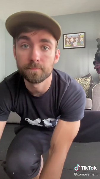 Replying to @themisstoriimethod ⚠️trained professional⚠️ #gogetsomexp #training #strength #movement #mobility #grip #forearm #forearms #yoga #wristpain #hands #fypviralシ゚ #shoulders #challenge #crawling #handstands #handstand #all4s #allfours