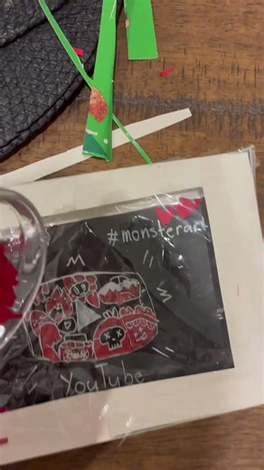 YouTube play button DIY