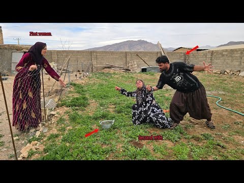 Bigamy life : A husband who doesn't let his second lady access the house